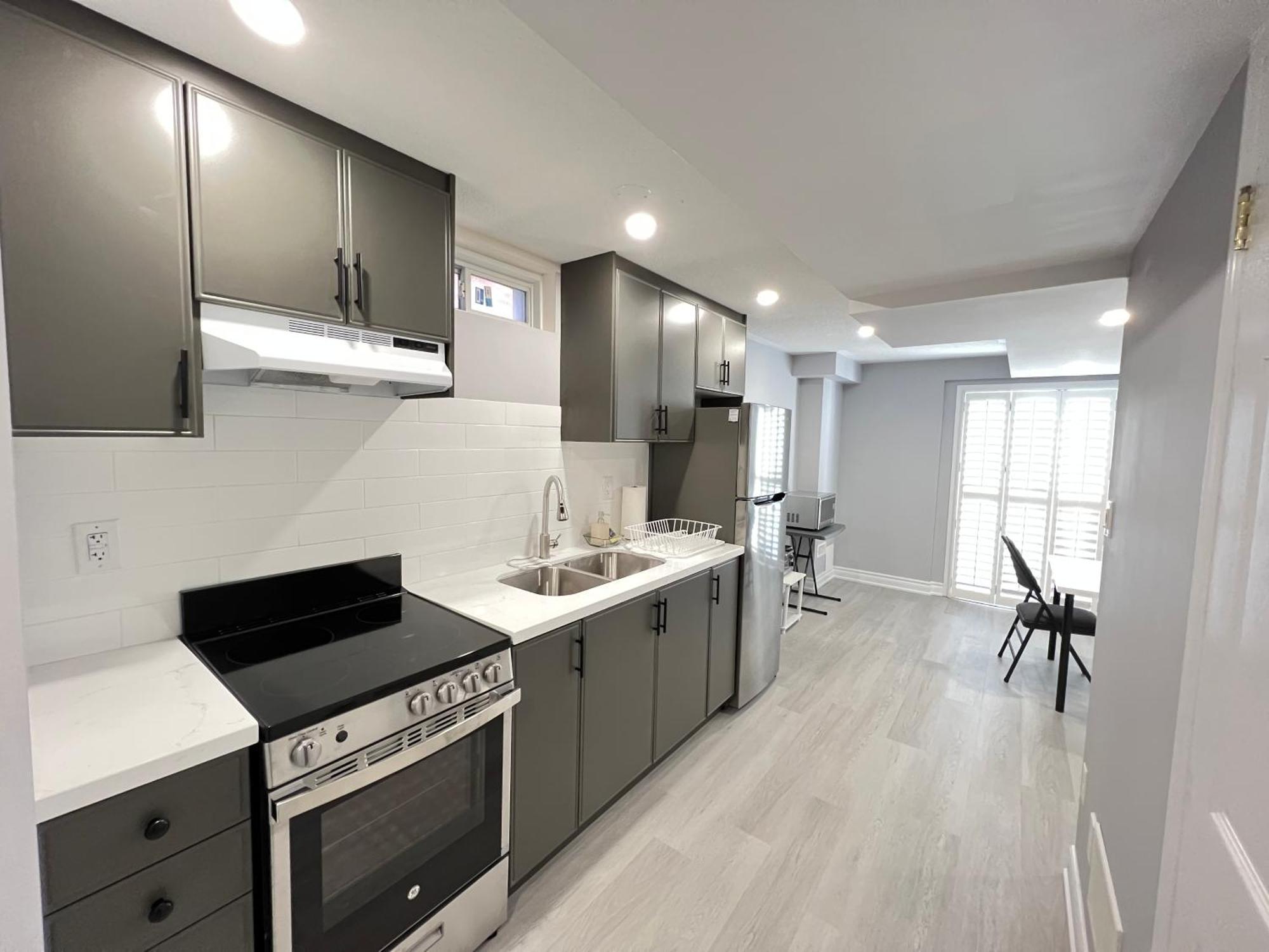 Beautiful Vacation Home Near Toronto Airport Місісаґа Номер фото