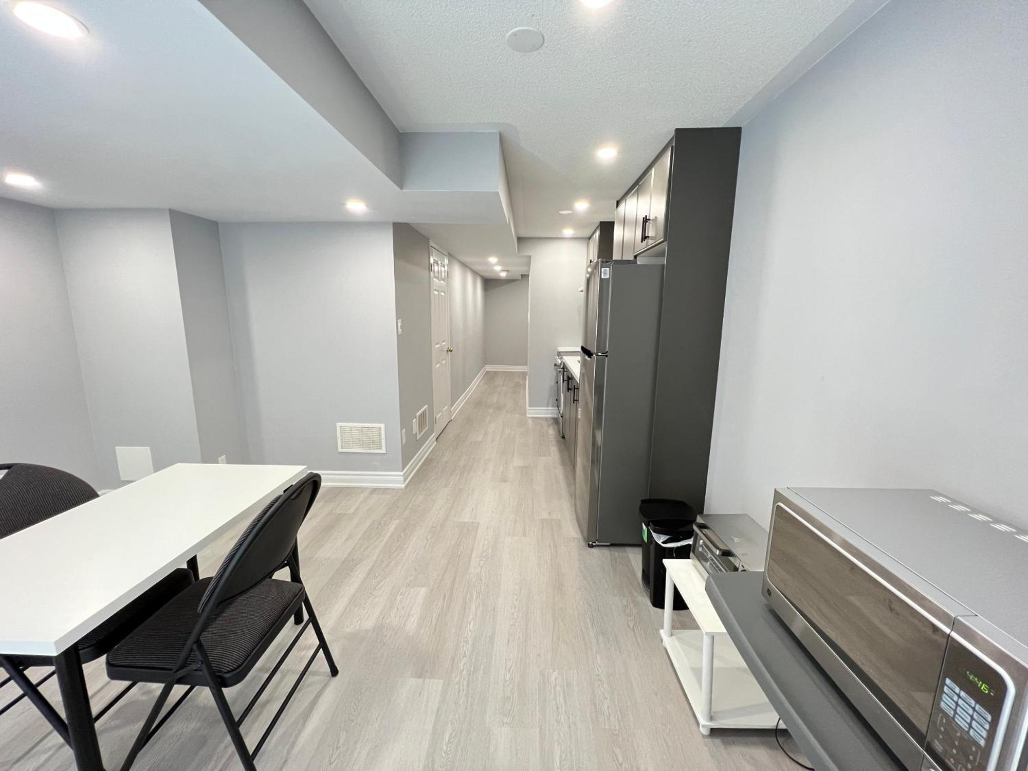 Beautiful Vacation Home Near Toronto Airport Місісаґа Номер фото